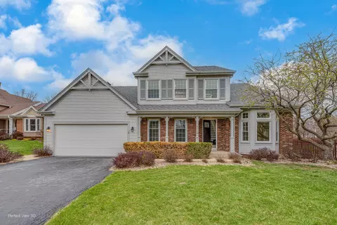 2512 Lawn Ct, Schaumburg, IL 60193