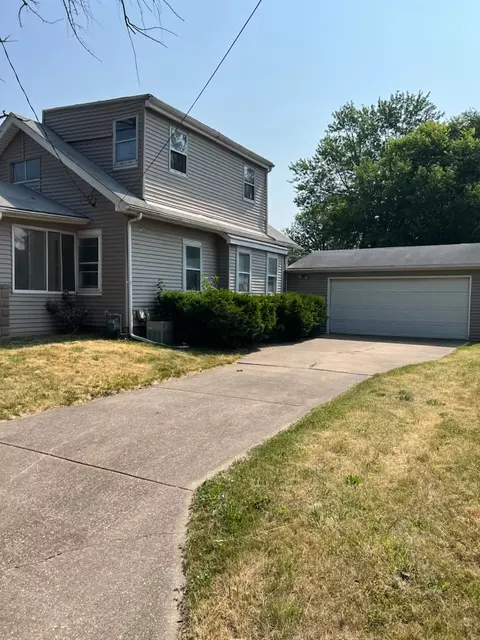 3922 N Columbus Ave, Peoria, IL 61614