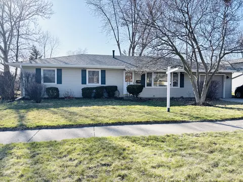 1311 Amber Dr, Montgomery, IL 60538
