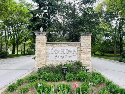 7217 Daybreak Ln, Long Grove, IL 60060