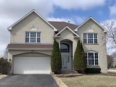 1820 Cooper Ln, Algonquin, IL 60102