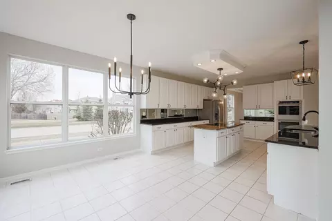 Kitchen - 1820 Cooper Ln, Algonquin, IL 60102 photo 7 of 7