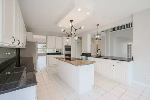 Kitchen - 1820 Cooper Ln, Algonquin, IL 60102 photo 5 of 7