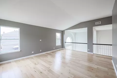 Living - 1820 Cooper Ln, Algonquin, IL 60102 photo 12 of 12