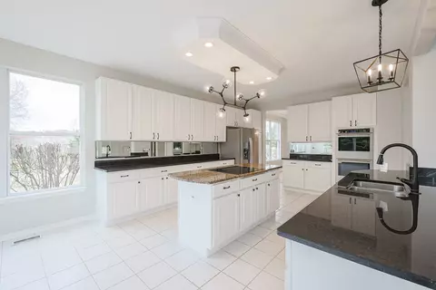 Kitchen - 1820 Cooper Ln, Algonquin, IL 60102 photo 6 of 7
