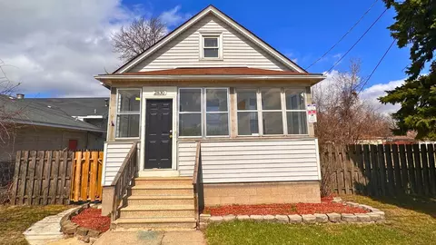 2830 Bernice Rd, Lansing, IL 60438