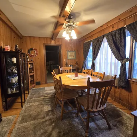 607 S Garfield St, Leaf River, IL 61047 photo 7