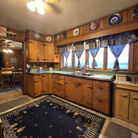607 S Garfield St, Leaf River, IL 61047 photo 8