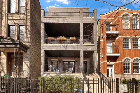 3322 N Kenmore Ave #1, Chicago, IL 60657