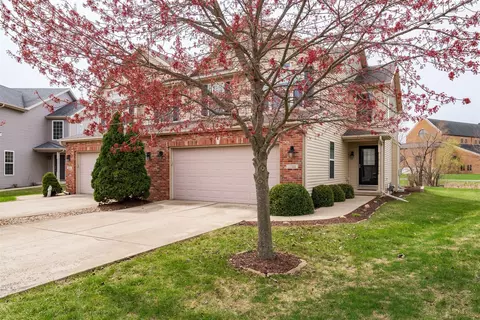 1022 Homestead Dr, Bloomington, IL 61705
