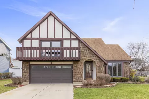 1141 Windslow Cir, Crystal Lake, IL 60014