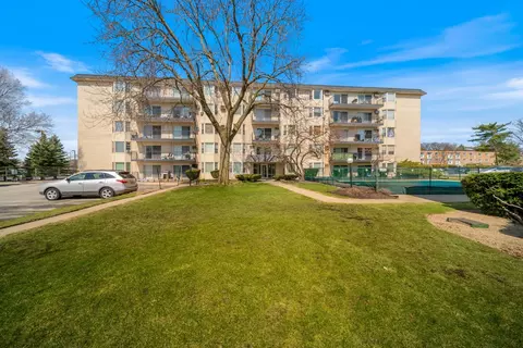 5510 Lincoln Ave #202, Morton Grove, IL 60053