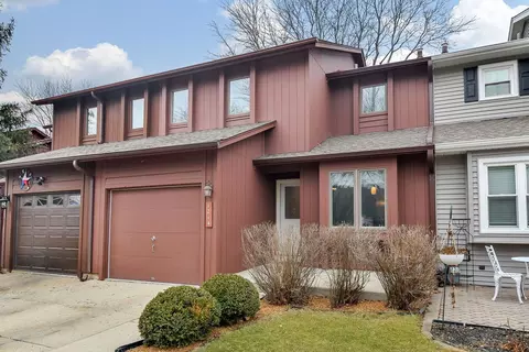 1214 Riverwood Dr, Algonquin, IL 60102