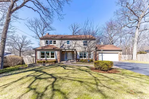 444 E Old Elm Rd, Lake Forest, IL 60045