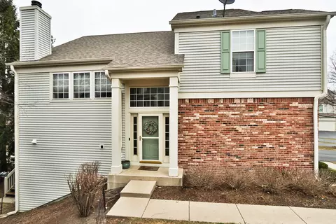 Exterior - 9 Pine Grove Ct, Algonquin, IL 60102 photo 2 of 3