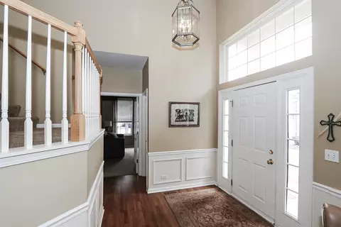 Entry Way - 9 Pine Grove Ct, Algonquin, IL 60102 photo 1 of 1