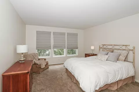 Bedroom - 9 Pine Grove Ct, Algonquin, IL 60102 photo 1 of 4