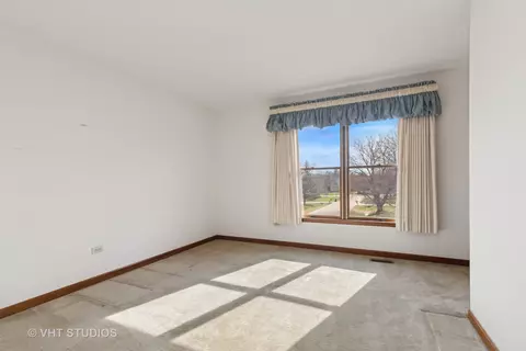 Bedroom - 226 Deer Ln, Sleepy Hollow, IL 60118 photo 3 of 3