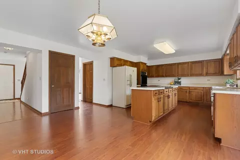 Kitchen - 226 Deer Ln, Sleepy Hollow, IL 60118 photo 1 of 2
