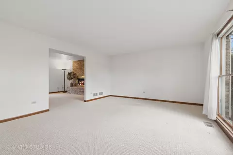 Living - 226 Deer Ln, Sleepy Hollow, IL 60118 photo 1 of 3