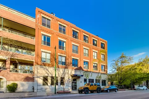 2525 N Sheffield Ave #2E, Chicago, IL 60614