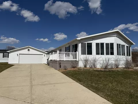 173 Aster Ln, Matteson, IL 60443
