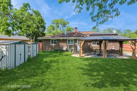 706 N Mavis Ln, Addison, IL 60101 photo 2