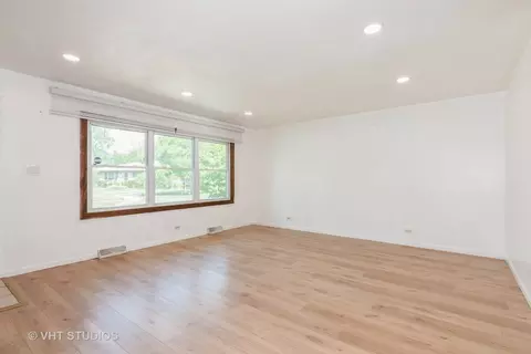 706 N Mavis Ln, Addison, IL 60101 photo 8