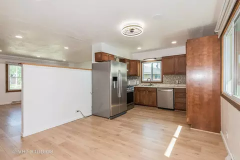706 N Mavis Ln, Addison, IL 60101 photo 12