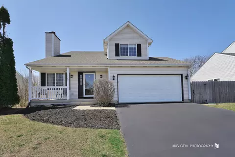 1720 Midday Dr, Zion, IL 60099