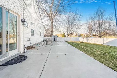 5741 Lake Pointe Dr, Plainfield, IL 60586 photo 19