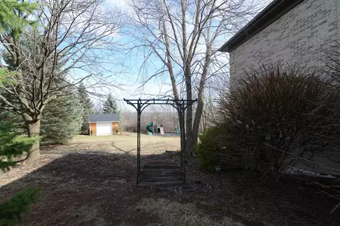 Exterior - 2710 Rolling Oak Rd, Spring Grove, IL 60081 photo 12 of 15
