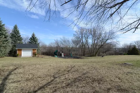 Exterior - 2710 Rolling Oak Rd, Spring Grove, IL 60081 photo 11 of 15