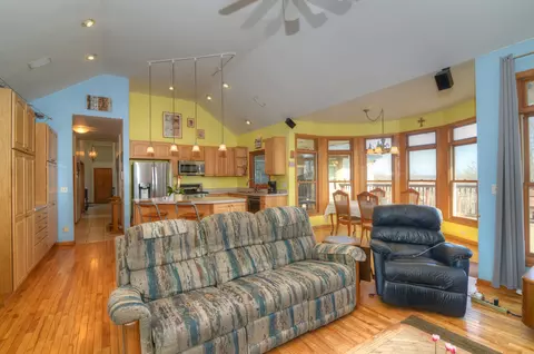 Living - 2710 Rolling Oak Rd, Spring Grove, IL 60081 photo 3 of 3