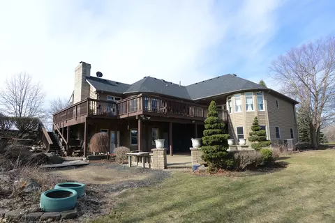 Exterior - 2710 Rolling Oak Rd, Spring Grove, IL 60081 photo 14 of 15