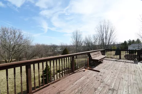 Exterior - 2710 Rolling Oak Rd, Spring Grove, IL 60081 photo 6 of 15