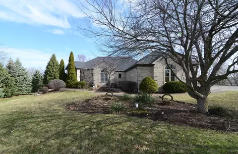 Exterior - 2710 Rolling Oak Rd, Spring Grove, IL 60081 photo 2 of 15