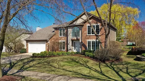 5112 Chokeberry Dr, Naperville, IL 60564