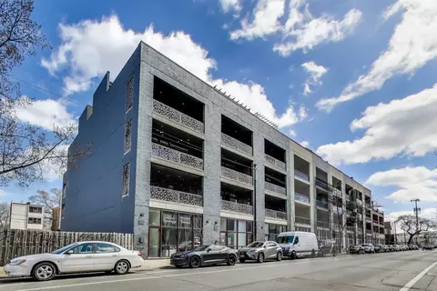 851 N California Ave #3, Chicago, IL 60622