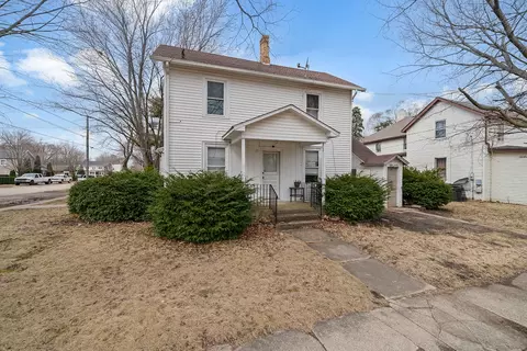 222 E 4th St, Belvidere, IL 61008