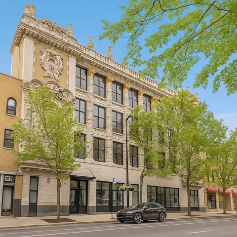 1635 W Belmont Ave #605, Chicago, IL 60657