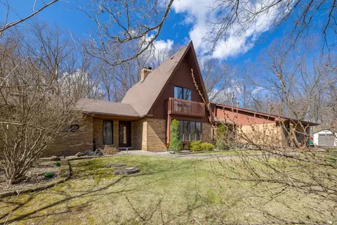 1815 E Notre Dame Ave, Crete, IL 60417