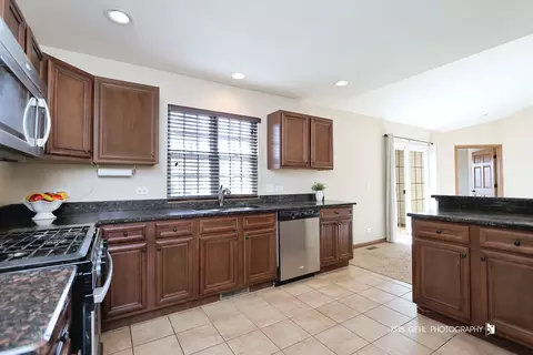 Kitchen - 808 Madison Ave, Mchenry, IL 60050 photo 3 of 4