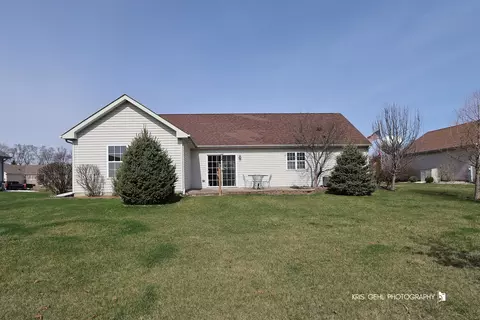 Exterior - 808 Madison Ave, Mchenry, IL 60050 photo 4 of 5