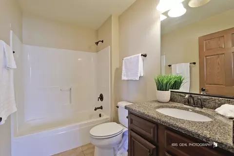 Bath - 808 Madison Ave, Mchenry, IL 60050 photo 3 of 3