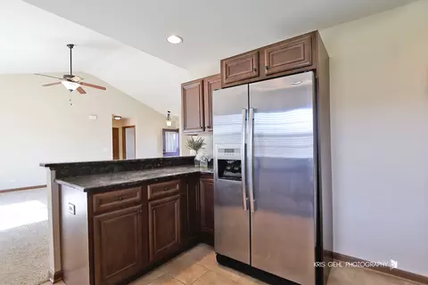 Kitchen - 808 Madison Ave, Mchenry, IL 60050 photo 4 of 4