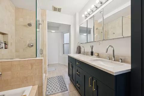 1329 E 50th St, Chicago, IL 60615 photo 17