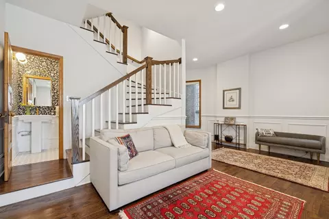 1329 E 50th St, Chicago, IL 60615 photo 5