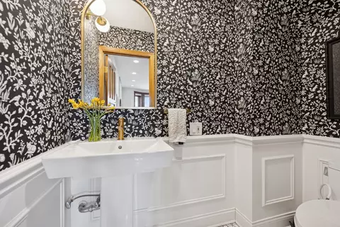 1329 E 50th St, Chicago, IL 60615 photo 6