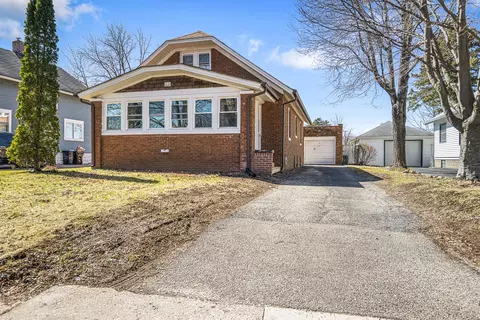 1221 Rose Ave, Rockford, IL 61102